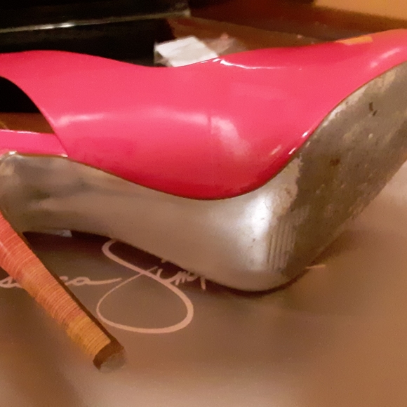 Shoes - Picture 3 of 4